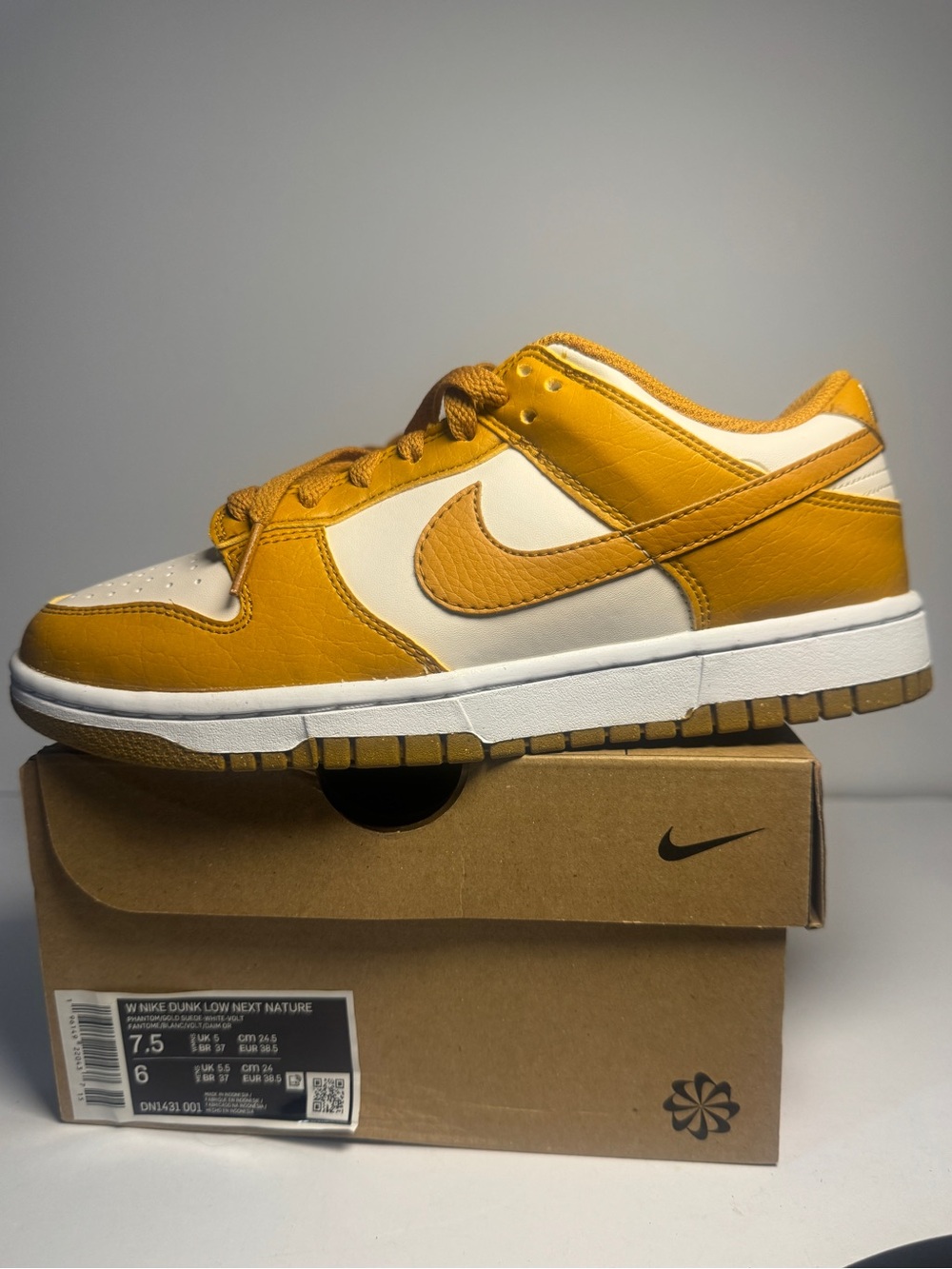 Nike Dunk Low Next Nature Gold Mustard Wm 7.5 yellow white nwb DN1431-001